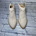 dolce vita Sola Western Bootie DV FOOTWEAR dune suede womens size 7.5 Photo 2