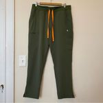 FIGS Yola Skinny Fit Straight Leg 11-Pocket Scrub Pants Moss Green/Orange Large Photo 2