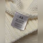 Grayson Threads 🧡🧡GRAYSON/THREADS Gant White Sweater with Coral 🪸 and Blue USA Design🧡🧡size XS Photo 6