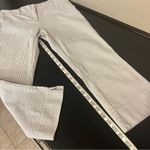 None Stretchy Seersucker cropped pants, white and taupe, pockets, size 6 Photo 7
