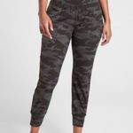 Athleta  Jogger Pants— Camo Black Size XXS  Photo 5