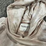 Abercrombie & Fitch Sweatshirt Photo 2