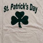 Delta NEW  women's medium white/green St. Patrick's Day t-shirt Photo 3