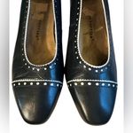 Hush Puppies Vintage Cap Toe Oxford Pumps in Navy & White. Classic Women's Sz 7M Photo 1