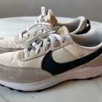 Nike  wafle debut women’s Cream and Black Athletic Shoes Photo 0