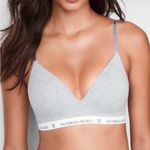 Victoria's Secret  T-Shirt Lightly Lined Wireless Cotton Blend Pink Bra Size 34B Photo 1