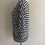 White House | Black Market •WHBM• Double V Dressy Tee, Like new💕 Photo 4