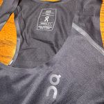on cloud On Running Women’s NWT Tank-T Size Large Photo 1