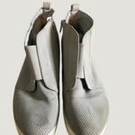 Arizona Jeans 92. Arizona Jean Company Gray Perforated Ankle Booties in Size 9.5 Photo 1