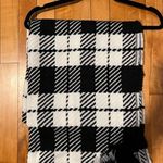 Forever 21 NWT  Black & White Plaid Checkered Blanket Scarf Photo 0