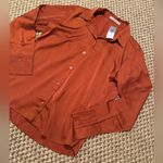 Abercrombie & Fitch NWT burnt orange satin button down women’s size medium Photo 2
