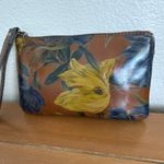 Patricia Nash  Wristlet Clutch 100% Leather Multicolor Floral Pattern Boho Photo 2