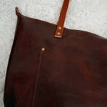 PORTLAND LEATHER | Zipper Cinnamon Bear Red Brown Tan Handles Tandles | Large Photo 8