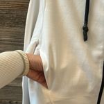 Gauge81 Cropped White Edison Hood Black Accent Size Small NWT Photo 4