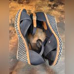 Tommy Hilfiger Women's Blue Wedge Sandals Size 8.5 Espadrille Mid Heel Photo 5
