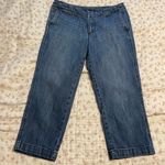 Gap Women's blue Jean capris Photo 0