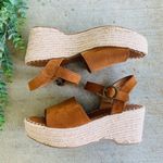 Universal Threads // Platform Wedge Sandals Photo 0