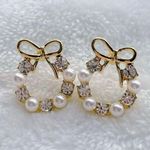 Gold Pearl Bow Earrings White Photo 0