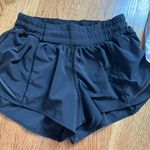 Lululemon Hotty Hot Short 2.5” Photo 0