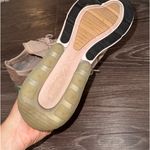 Nike Women’s Air Max 270 Flyknit Photo 8