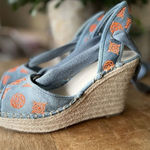 Guess Women's Halona Pumps Denim Blue/Pink Sandals Size 8.5 Photo 0