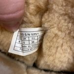 UGG Women’s  short classic boots size 6 chestnut tan light brown Good condition Photo 10