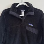 Patagonia  Women’s Re-Tool Snap Fleece Sweater Size Medium Pullover Black Fuzzy Photo 3