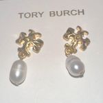 Tory Burch  Kira Small Pearl Drop Earrings dangle delicate gold color never worn Photo 0