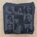 TAYLOR SWIFT CONCERT MERCH Photo 3