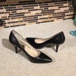 Michael Kors MICHAEL  BLACK PUMP
Alina Flex Leather Pump Photo 11
