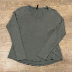 Kuhl  Womans V Neck Texture Long Sleeve Pullover Athletic Top Size Medium Photo 0