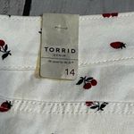 Torrid NWT Size 14 White Shorts with Strawberry and Cherry Print Photo 2