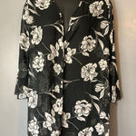 secret treasures black and white floral robe Photo 0