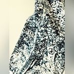 Lululemon  Never Still Cropped Legging 21" Inseam in Teal & White - Size 6 Photo 4