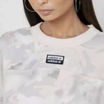 Adidas  Originals Women's Cropped Pink/Gay Camouflage Camo Sweatshirt small​​ Photo 2