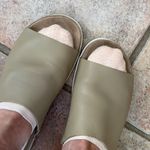 Kelsi Dagger  leather slip on size 6.5 Photo 3