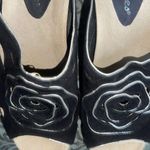 Earthies Womens Tropez Open Toe Suede Flower Chunky Wood Heel Sandals Black Sz 7 Photo 1