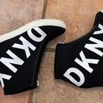 DKNY  TEXTILE WEDGE SNEAKER Photo 3