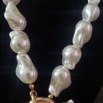 Piper . K VIRAL 21" NECKLACE WITH PEARLS AND A HEART IN MATTE GOLD Photo 5