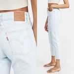 Levi's NWOT Levi’s Wedgie Straight Jean in Cloud 9 Photo 2