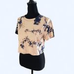 light orange and black tie Photo 3