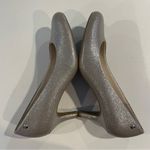 Life Stride  Women’s Parigi Soft System Kitten 2.5” Heel Pumps Champagne Size 8M Photo 6