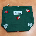 Green Zipper Pouch with Red Gift Box Design Photo 0