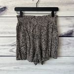 Three Dots Black & Beige Patterned High Waisted Pull On Shorts Photo 5