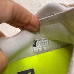 VEJA  Womens Running Shoes‎ Size 10 White Sneakers Athleisure Athletic Photo 5