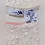 East 5th Elegant Lace Sleeveless Ivory Vintage Y2K Top Photo 4