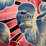 Nike ‎ Cropped Leggings. Size Medium Photo 3