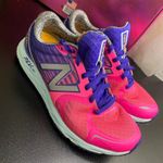 New Balance Women’s 1400v4 Sneakers Shoes Size 6 Photo 0