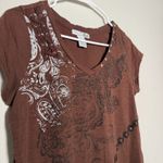 2000s Fashion Brown Graphic Shirt Photo 2