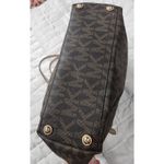 MICHAEL MICHAEL KORS Brown Signature Coated Canvas and Leather East West Zip Tot Photo 6